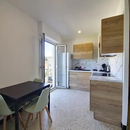 Appartement With Sea View 2 Minutes From - Antibes